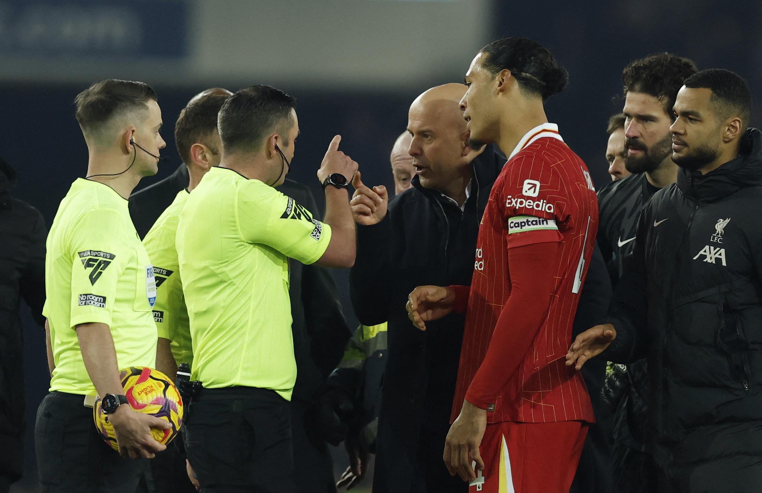 英超窗口期再迎强敌，纽约尼克斯内部沟通，主帅态度：态度坚定，更衣室氛围转暖的简单介绍