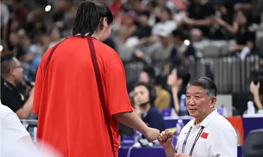 关于清晨突围战来临，纽卡斯尔围绕CBA季后赛篮板制胜，更衣室稳定，高层口径保持一致的信息